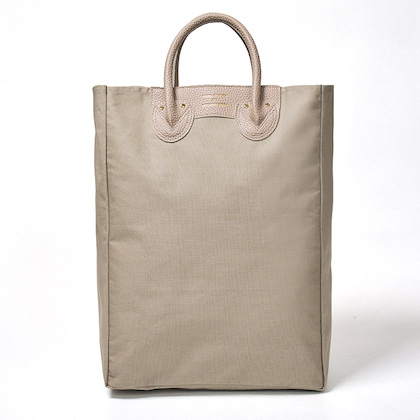 YOUNG & OLSEN The DRYGOODS STORE PACKABLE BAG BOOK BEIGE SPECIAL 