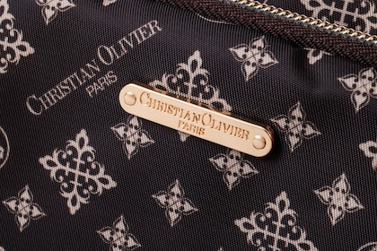 CHRISTIAN OLIVIER PARIS(クリスチャン オリビエ パリ) お財布機能付きショルダーバッグ ブランドロゴ