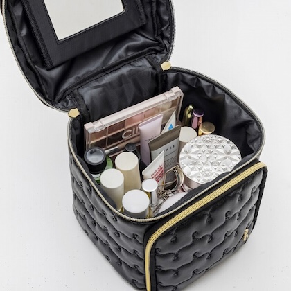 Roberta di Camerino キルティング ドレッサーポーチBOOK