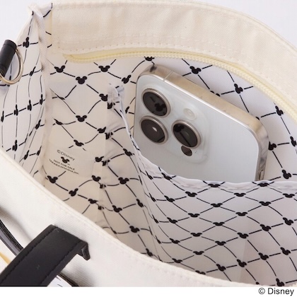 Disney (ディズニー) ミッキー ショルダーバッグ produced by Areeam