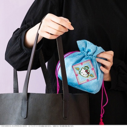 ハローキティ 飯店 刺繍きんちゃくポーチ