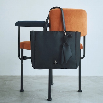 LANVIN en Bleu (ランバン オン ブルー) リボンチャームつきトートバッグ