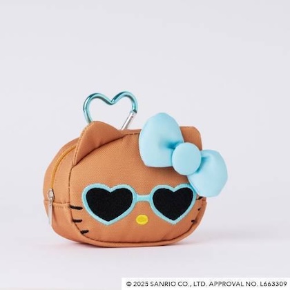 サングラスにキュン♡ 日焼けしたハローキティのポーチチャーム