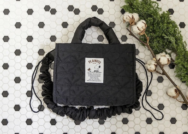SNOOPY キルティングバッグ ブラック SNOOPY 2WAY QUILTING BAG スヌーピーがいっぱい！ 軽量キルティング
