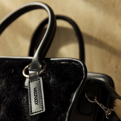 WILLFULLY 10th Anniversary Special Bag Book[color:black][material:far]