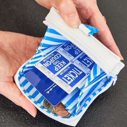 LAWSON OFFICIAL BOOK ローソンの看板そのまんまミニポーチver.