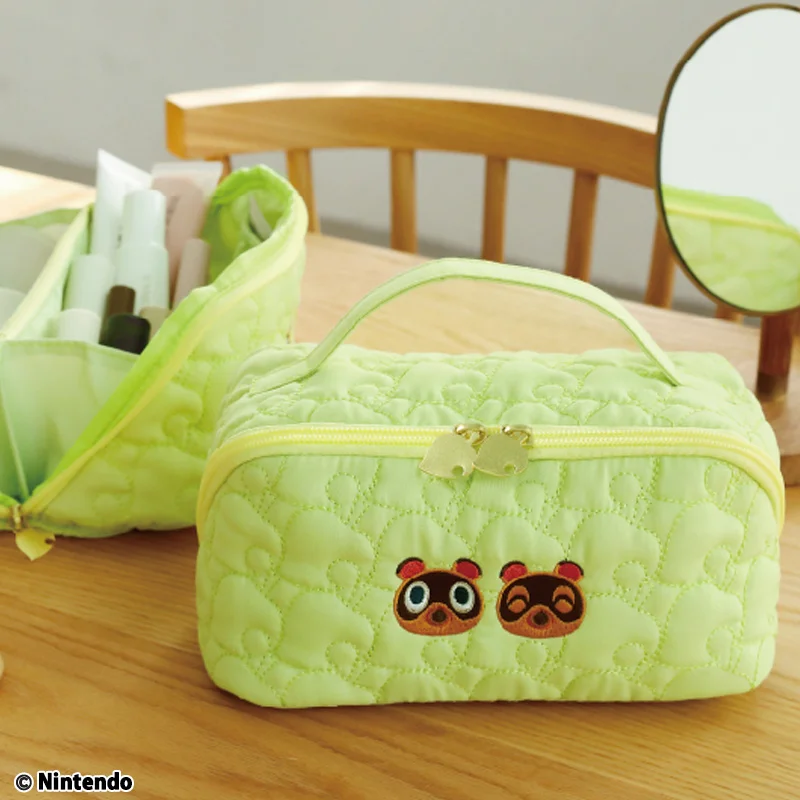 あつまれ どうぶつの森 180度ガバッと開く葉っぱ柄キルティング大容量ポーチ