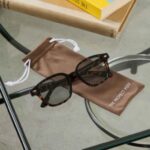 otona MUSE (オトナミューズ) 2026年 6月号 雑誌 付録 [河北裕介さん監修 “さらに”小顔に見える！調光サングラス＆メガネふきになる巾着ケース]