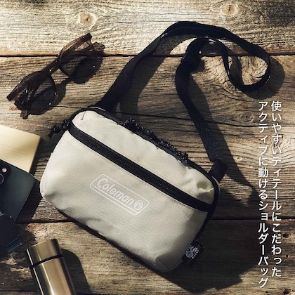 Coleman (コールマン) 背面メッシュ＆キーフック付きショルダーバッグ