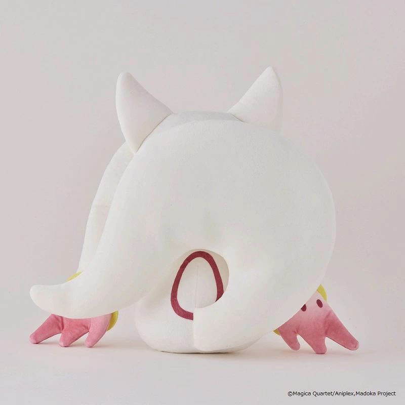 劇場版 魔法少女まどか☆マギカ＜ワルプルギスの廻天＞キュゥべえ抱きクッションぬいぐるみ